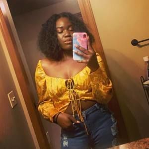 Meet your Posher, Stephanie